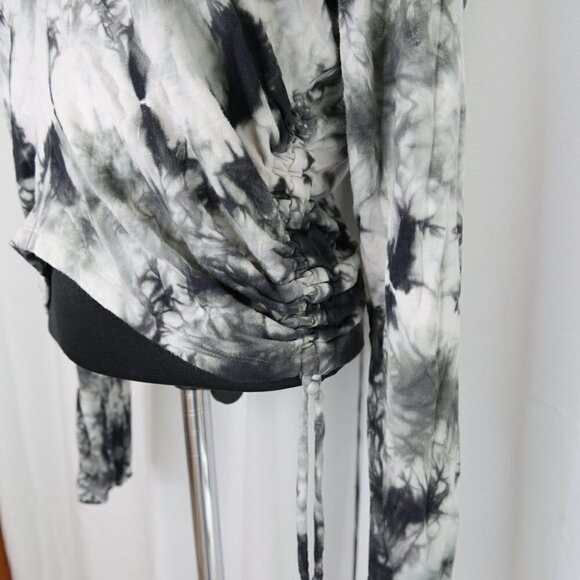 Young Fabulous and Broke Tie Dye Cropped Crewneck Top Sz M - Picture 6 of 7